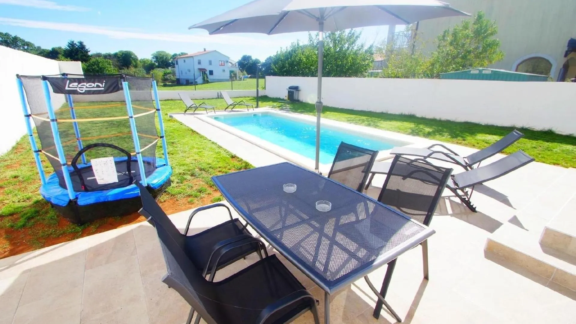 Ferienhaus Mit Privatpool Fuer 2 Personen 2 Kinder Ca 50 M In Sisan, Istrien Medulin Und Umgebung 0*, Sisan